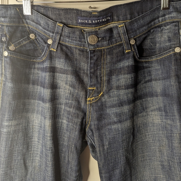 Rock & Republic Women's  Kassandra Low Rise Flare Dark Wash Denim Jeans Size 30 - Picture 5 of 15